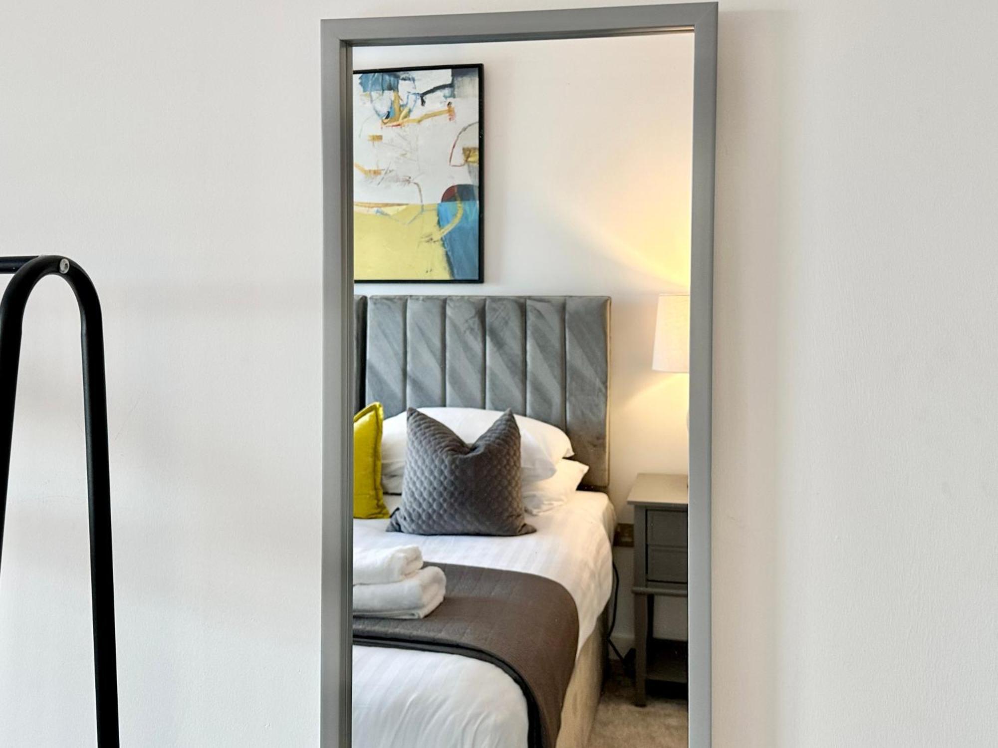 Icona Luxury Apartment With Minster Views & Allocated Parking 요크 외부 사진