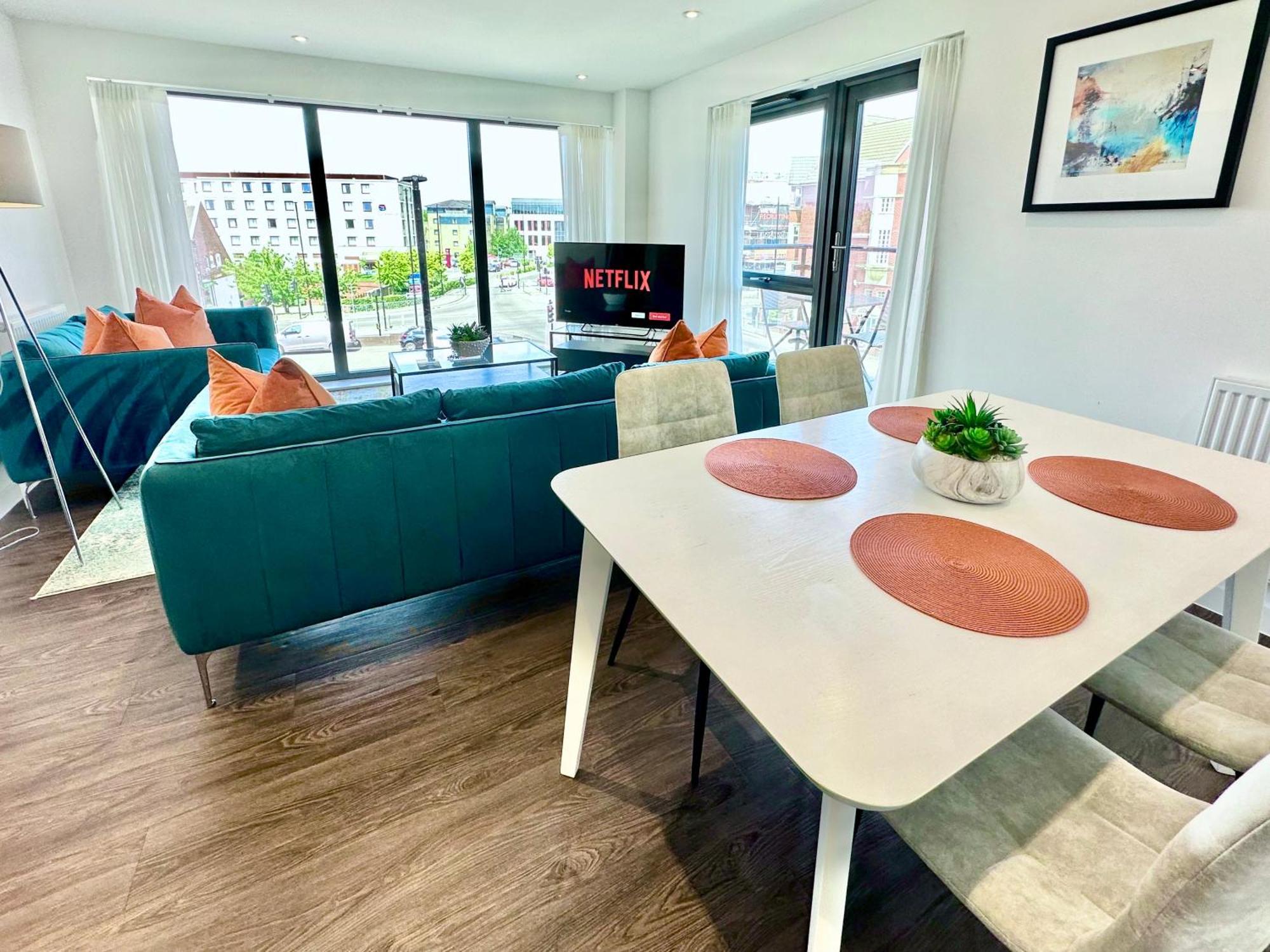Icona Luxury Apartment With Minster Views & Allocated Parking 요크 외부 사진