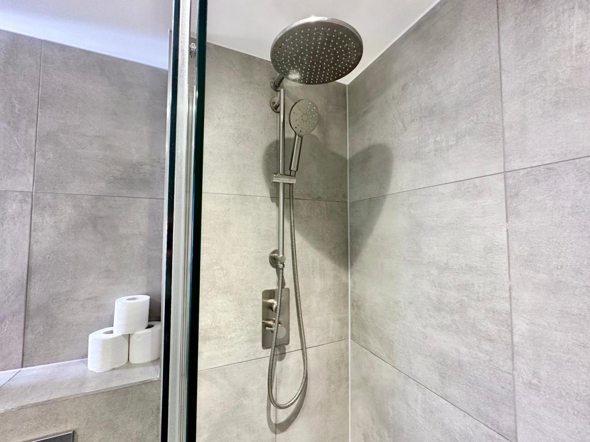 Icona Luxury Apartment With Minster Views & Allocated Parking 요크 외부 사진